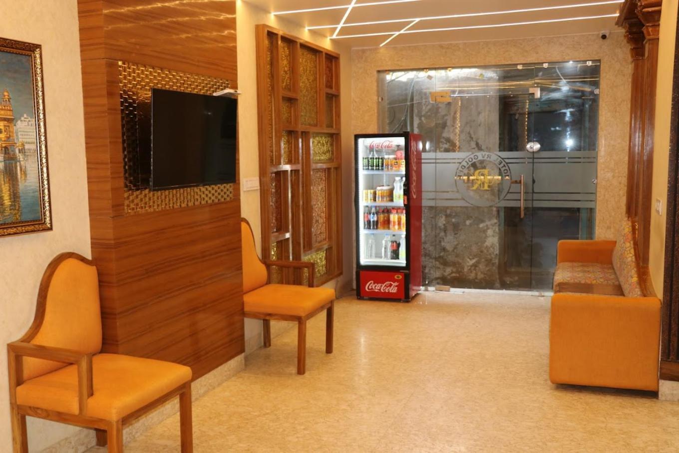 Hotel Rv Golden Amritsar Exterior foto